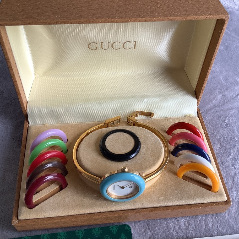 Authentic Gucci Bangle Watch With Interchangeable… - image 2